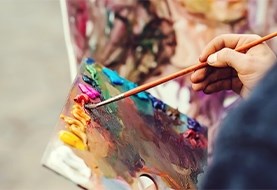 تفاوت رنگ اکریلیک ساده و متالیک چیست؟