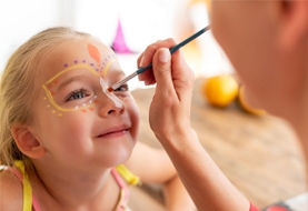 نقاشی روی صورت کودکان را با چه رنگ‌هایی انجام دهیم؟