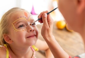 نقاشی روی صورت کودکان را با چه رنگ‌هایی انجام دهیم؟