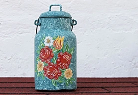 آیا می‌ توان از رنگ اکریلیک روی فلز استفاده کرد؟ رنگ ‌آمیزی فلز با رنگ اکریلیک